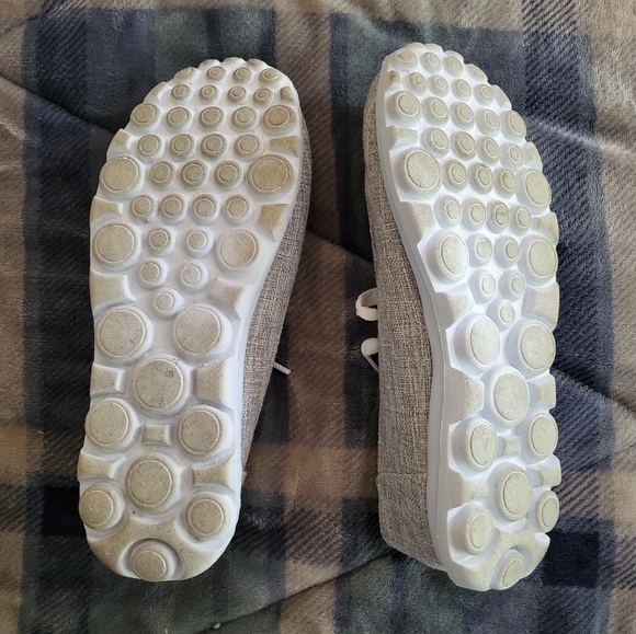 Off brand slip in shoe - Picture 4 of 6